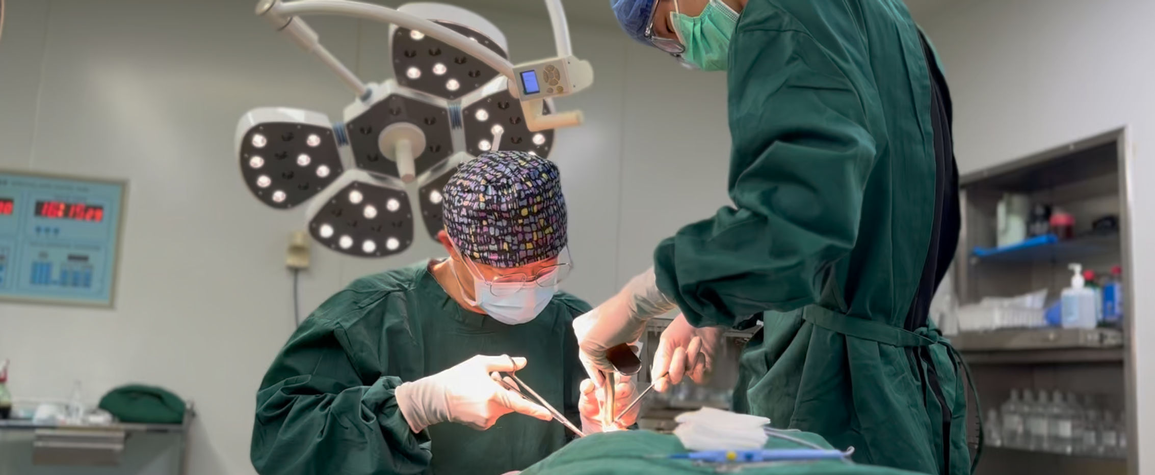 Wang Jingang surgical operating room