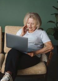 International patient joining online consultation